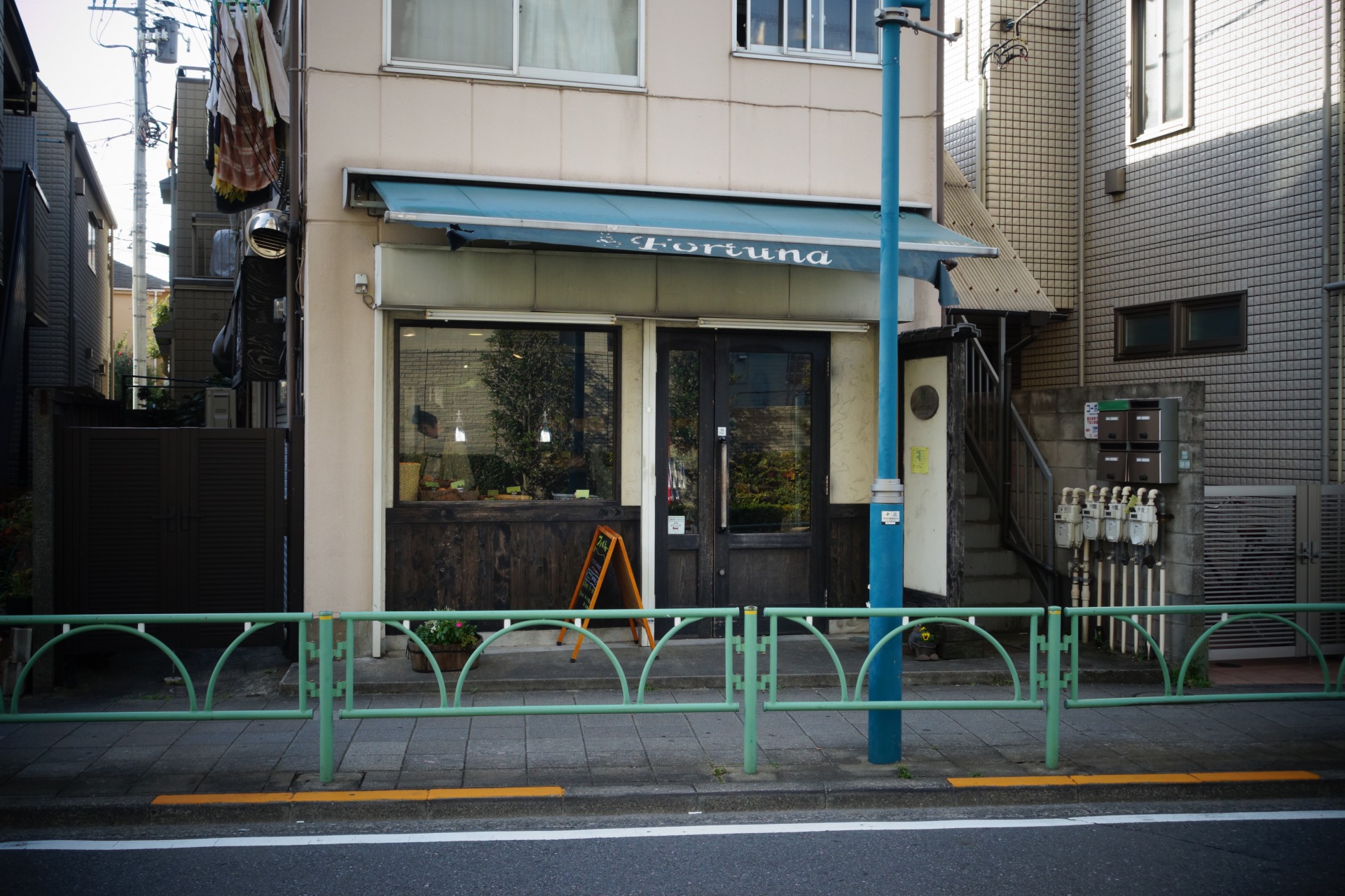 松陰神社のパン屋さんフォルトゥーナの正面